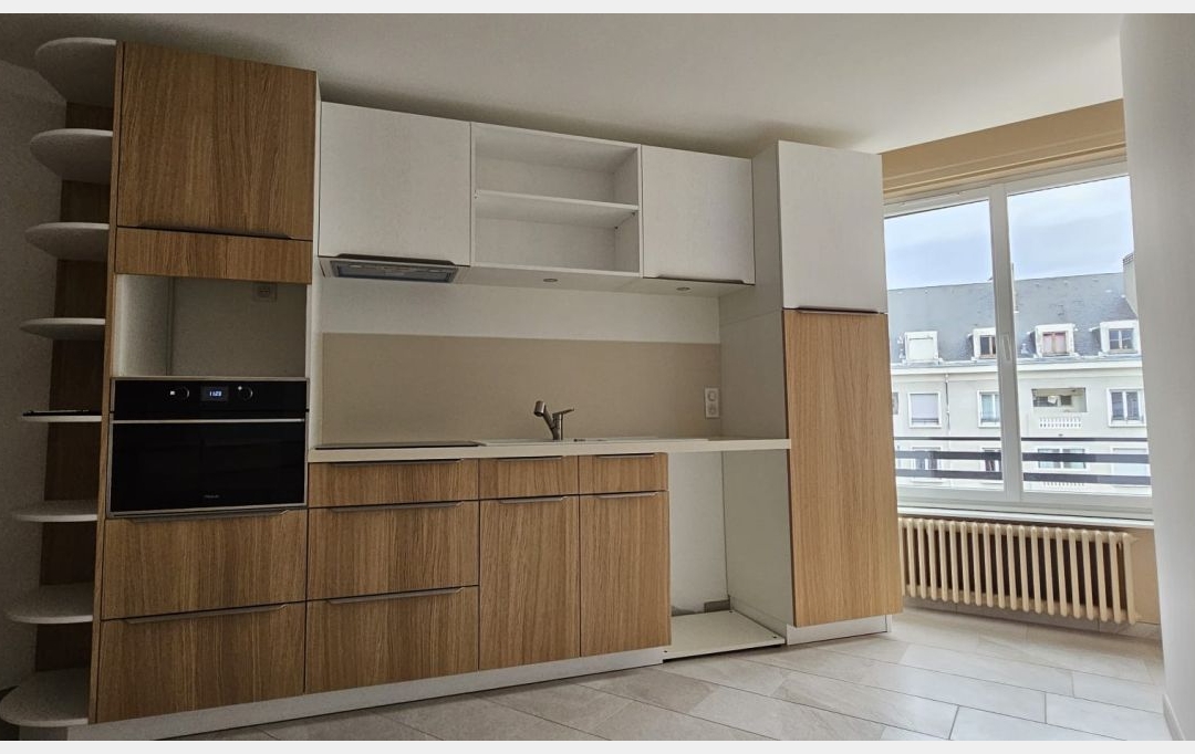 ABRIS & CO IMMOBILIER : Appartement | CHAMBERY (73000) | 102 m2 | 1 850 € 