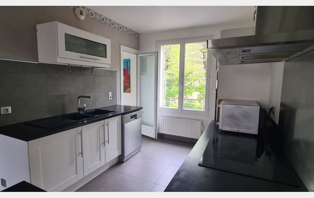 ABRIS & CO IMMOBILIER : Apartment | CHAMBERY (73000) | 70 m2 | 1 103 € 